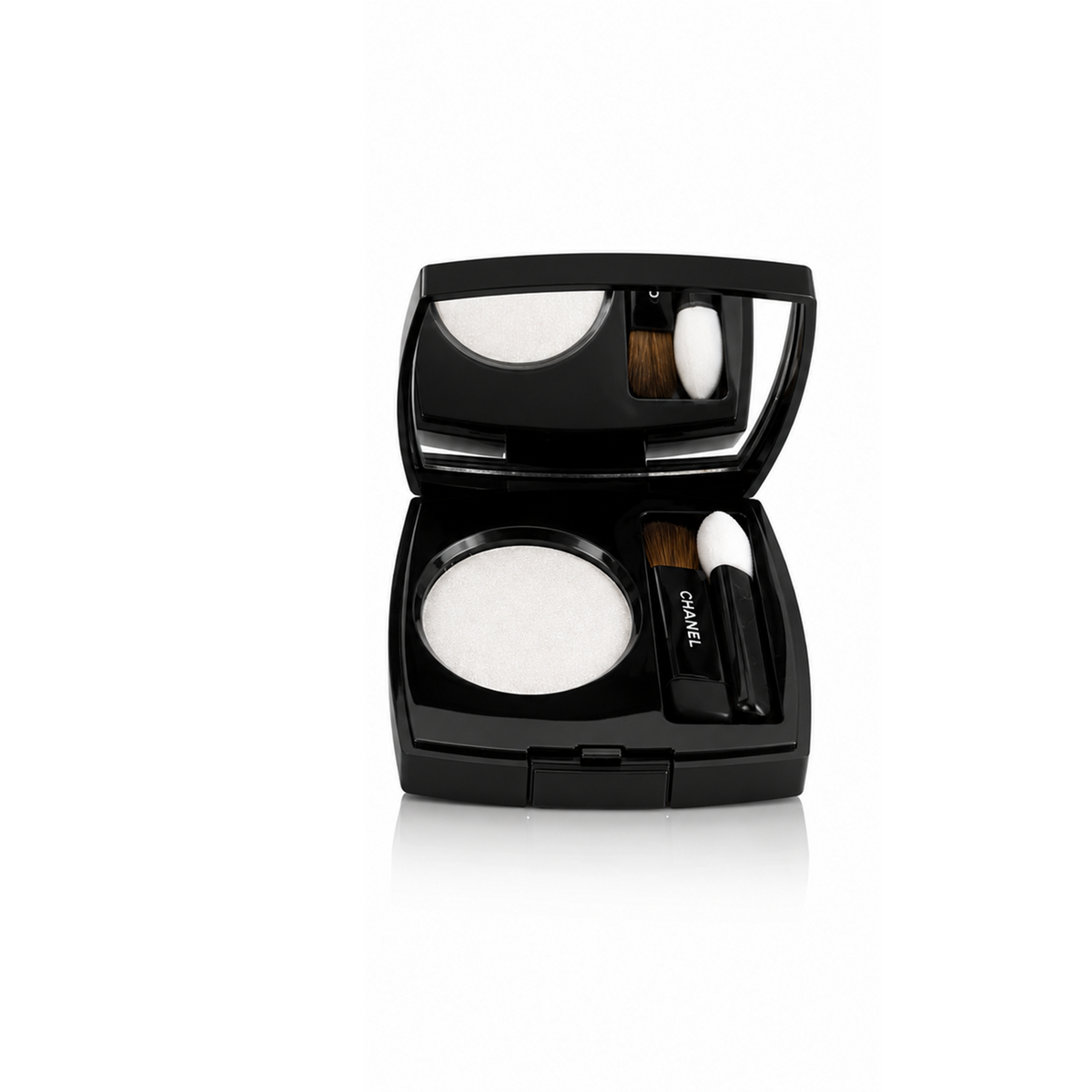 Chanel Ombre Essetielle 220 Blanc Perle Eye Top Coat 2,2g