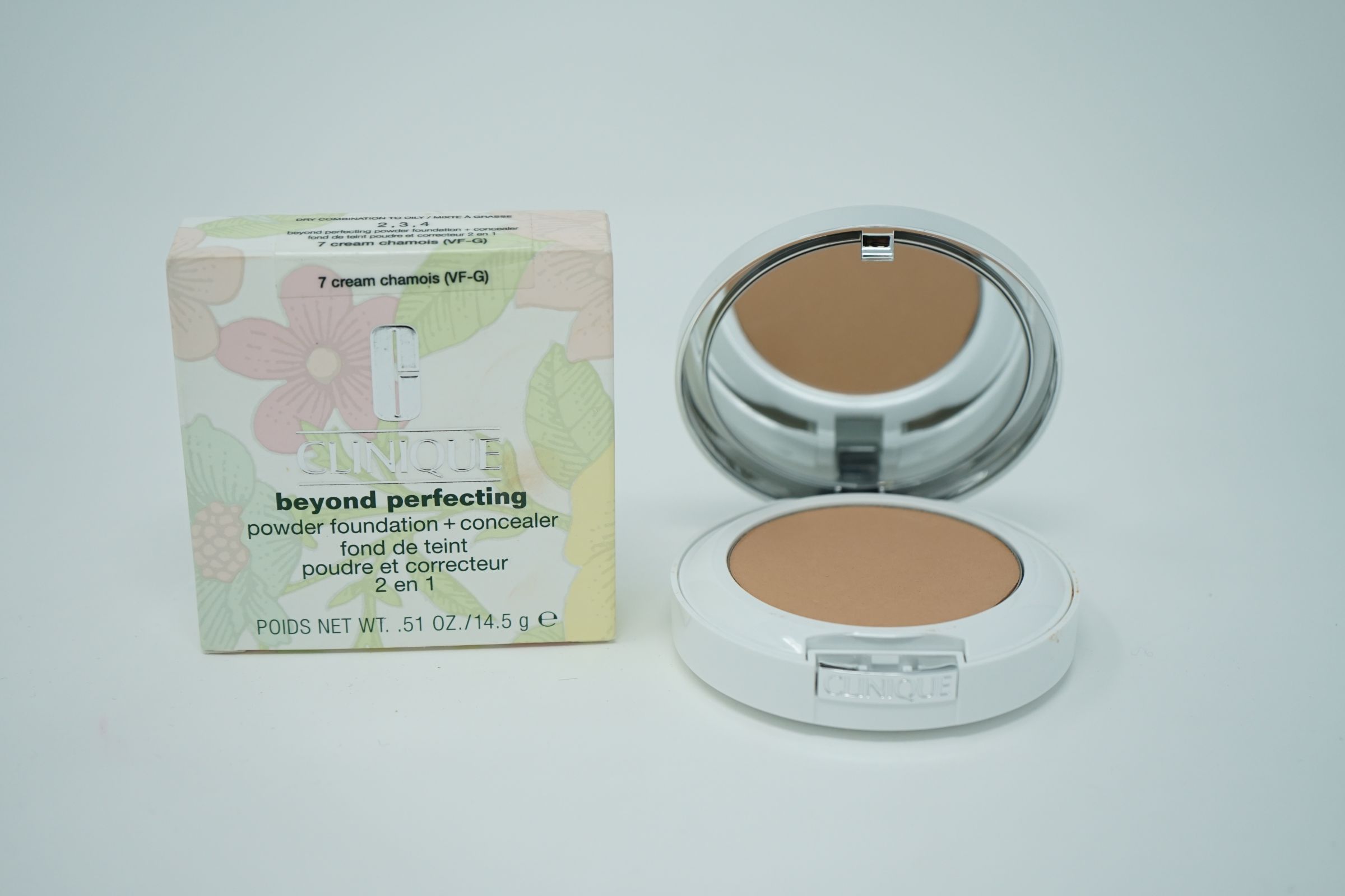 Clinique beyond perfecting powder foundation + concealer 7 cream chamois (VF-G)